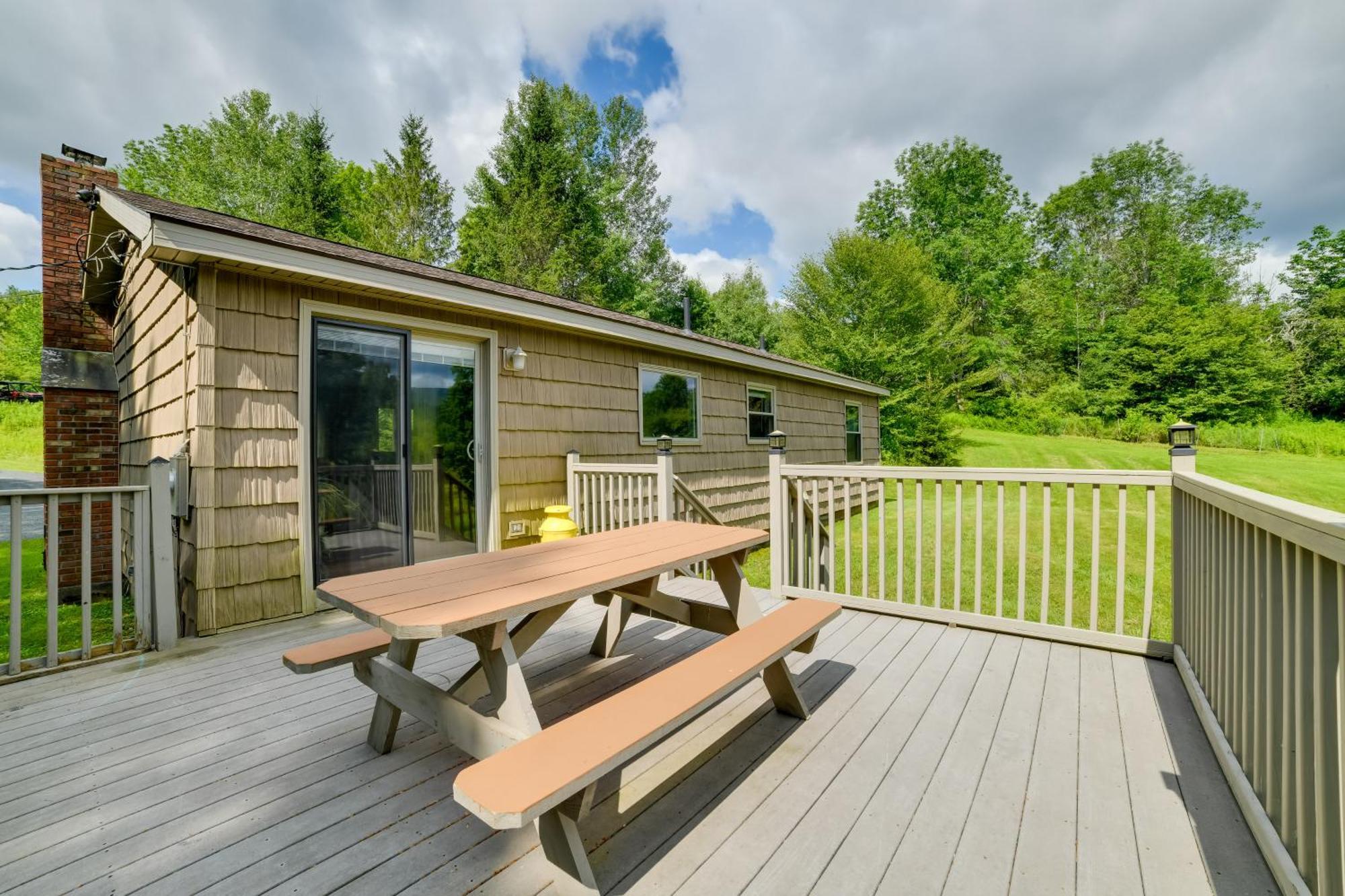 Quiet Catskills Getaway With Deck And Mtn Views New Kingston ภายนอก รูปภาพ